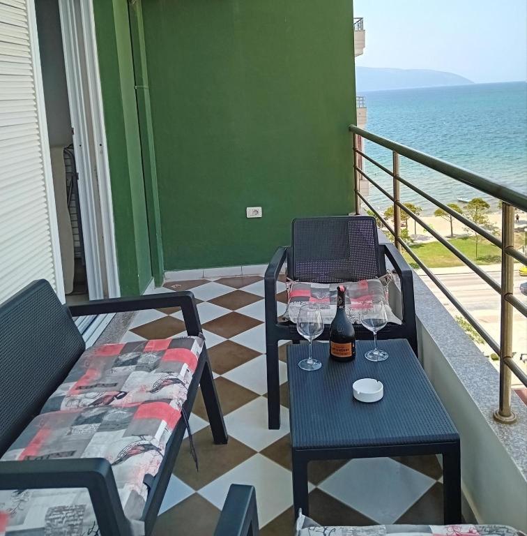 Luxury Appartament Lungomare Vlorë Buitenkant foto