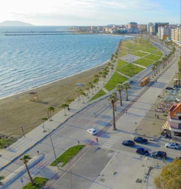 Luxury Appartament Lungomare Vlorë Buitenkant foto