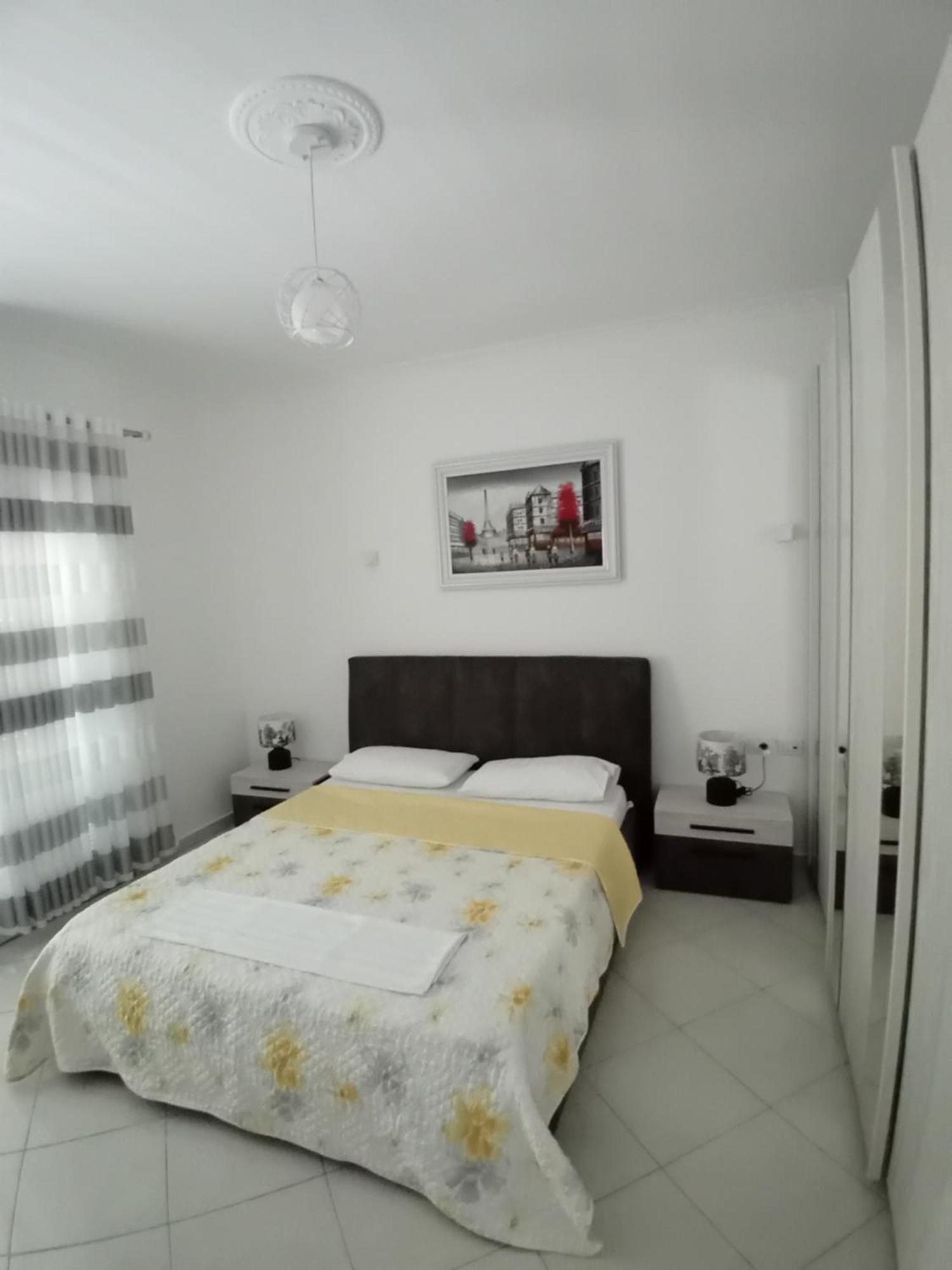 Luxury Appartament Lungomare Vlorë Buitenkant foto
