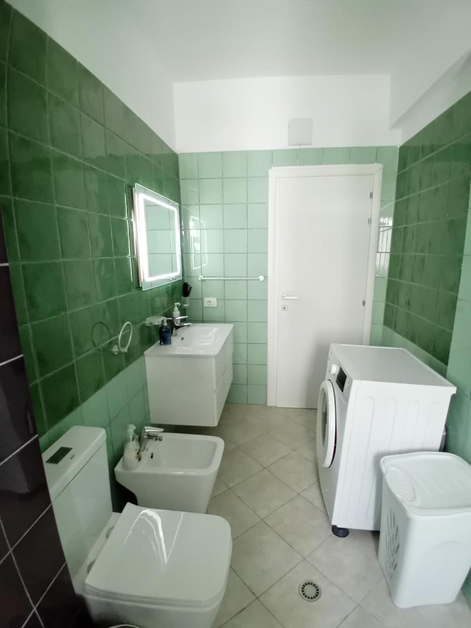 Luxury Appartament Lungomare Vlorë Buitenkant foto